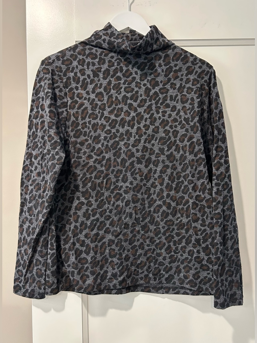 Ann Taylor Animal Print Long Sleeve Mock Neck Top Size L